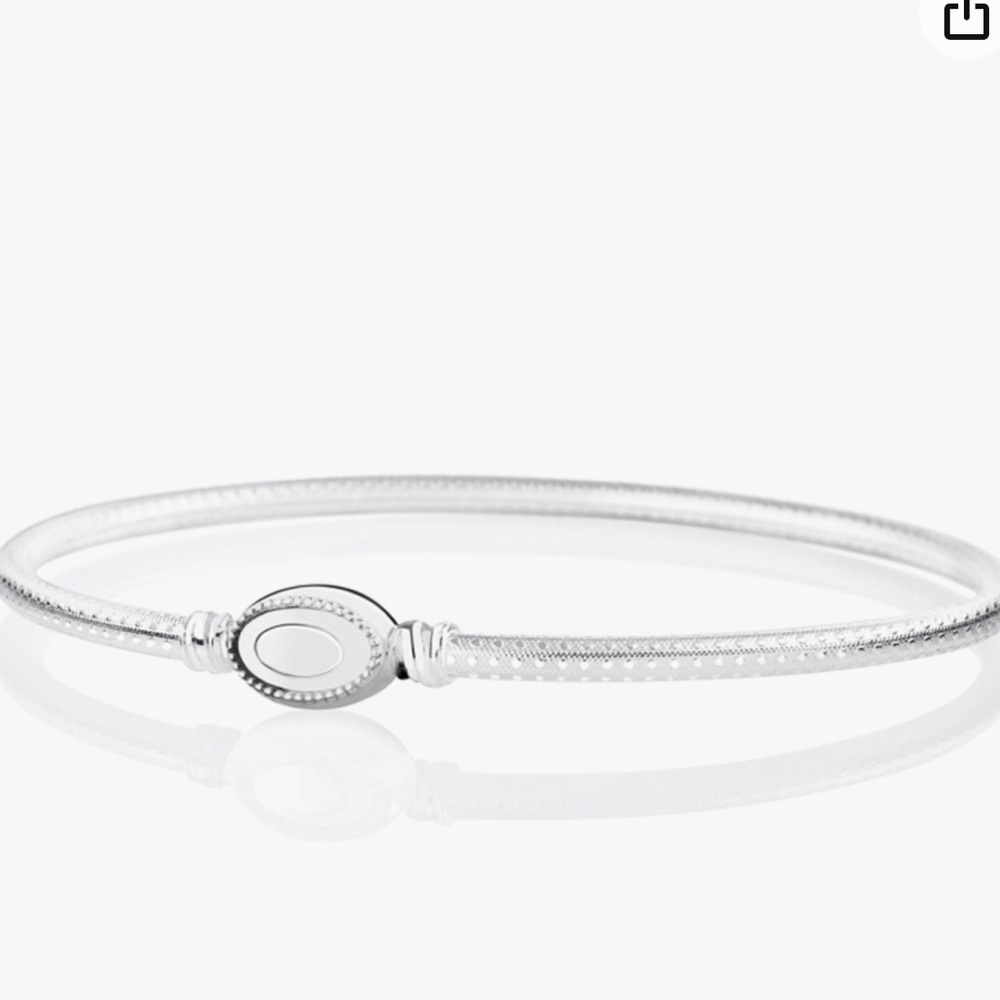 Camilia Oval Touch Bracelet